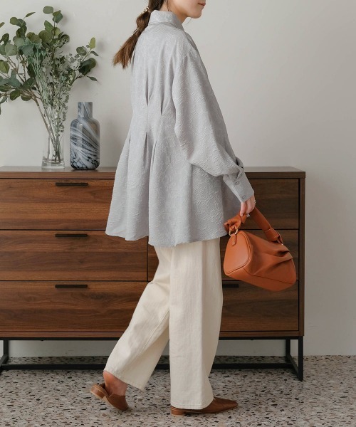 Bab（バブ）の「ジャガードタックシャツブラウス（シャツ/ブラウス・レディース・ライトグレー/ベージュ/オフホワイト・M）」の21枚目の写真