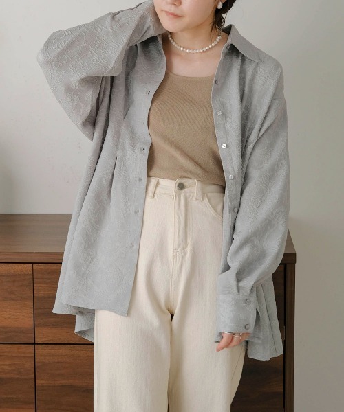 Bab（バブ）の「ジャガードタックシャツブラウス（シャツ/ブラウス・レディース・ライトグレー/ベージュ/オフホワイト・M）」の9枚目の写真