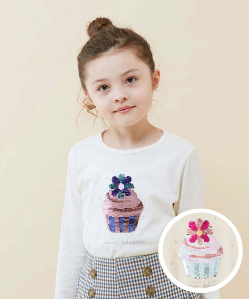 a.v.v（アーヴェヴェ）の「[100-130]スパンコールアソート長袖Tシャツ（Tシャツ/カットソー・キッズ・ホワイト/ネイビー/ライトブルー・120/130/100/110）」の2枚目の写真