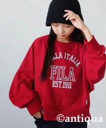 雰囲気底上げ!カレッジ風『FILA』ロゴ入りスウェットトップス