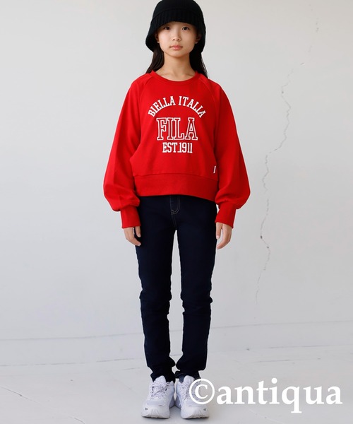 antiqua(アンティカ)の「雰囲気底上げ!カレッジ風『FILA』ロゴ入りスウェットトップス(スウェット・キッズ・レッド/オートミール・130/140/150/160)」の15枚目の写真