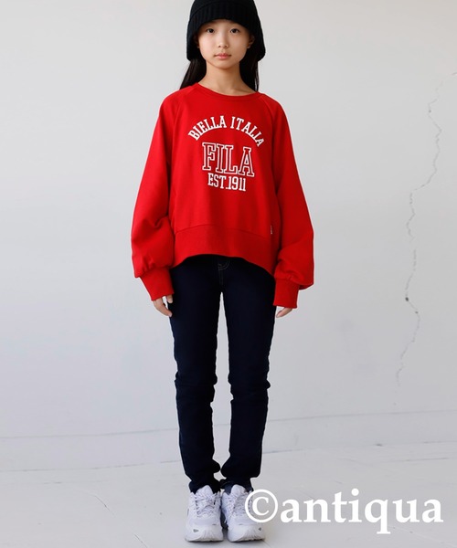 antiqua(アンティカ)の「雰囲気底上げ!カレッジ風『FILA』ロゴ入りスウェットトップス(スウェット・キッズ・レッド/オートミール・130/140/150/160)」の16枚目の写真