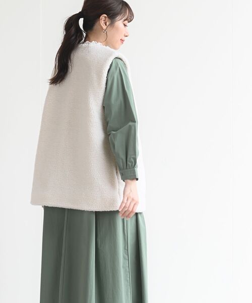 rps(アールピーエス)の「ボアロングベスト(ベスト・レディース・チャコールグレー/ベージュ/アイボリー・フリー)」の5枚目の写真