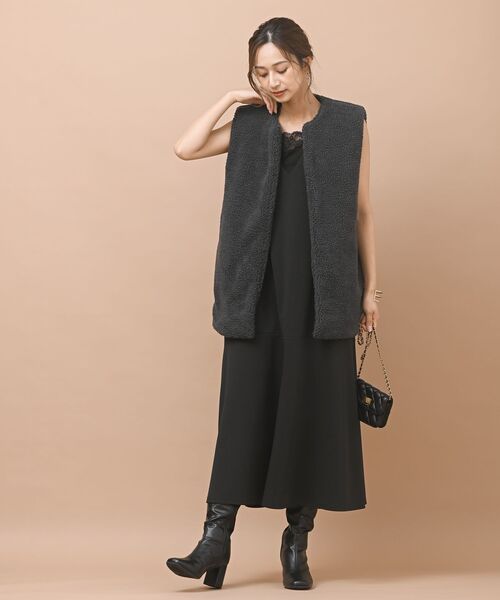 rps(アールピーエス)の「ボアロングベスト(ベスト・レディース・チャコールグレー/ベージュ/アイボリー・フリー)」の14枚目の写真