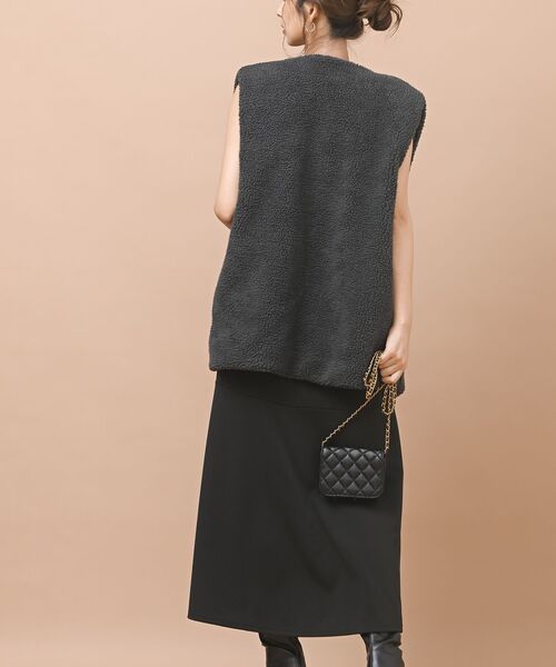 rps(アールピーエス)の「ボアロングベスト(ベスト・レディース・チャコールグレー/ベージュ/アイボリー・フリー)」の16枚目の写真