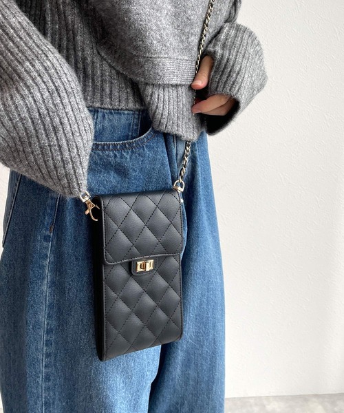 w closet(ダブルクローゼット)の「キルティングミニショルダーバッグ(ショルダーバッグ・レディース・アイボリー/ブラック/サックスブルー・FREE)」の7枚目の写真