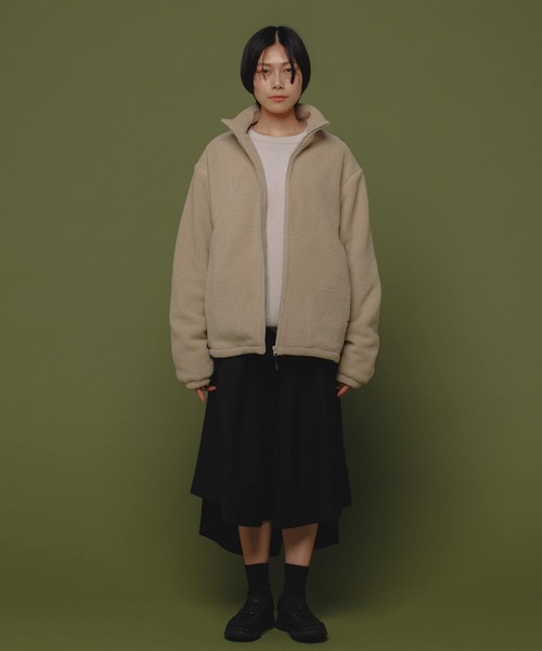 Uiscel(ユイセル)の「Uiscel 4WAYストレッチボリュームマキシスカート(スカート・レディース・ブラック/モカ・ONE)」の5枚目の写真