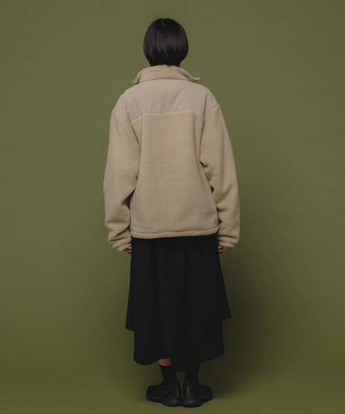 Uiscel(ユイセル)の「Uiscel 4WAYストレッチボリュームマキシスカート(スカート・レディース・ブラック/モカ・ONE)」の8枚目の写真