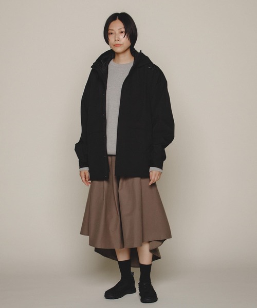 Uiscel(ユイセル)の「Uiscel 4WAYストレッチボリュームマキシスカート(スカート・レディース・ブラック/モカ・ONE)」の18枚目の写真