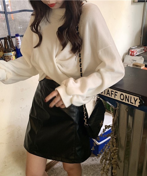 HALEY PESCA(ヘーリーペスカ)の「HALEY PESCA/クロップド クロススウェット(スウェット)」|ホワイト