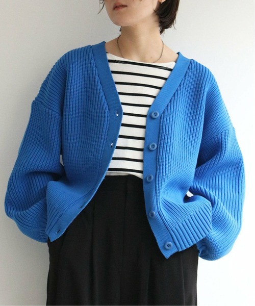 notch.（ノッチ）の「片畦Vネックカーディガン（カーディガン/ボレロ・レディース・グリーン/ピンク/オレンジ/ブラック/オフホワイト/ブルー・M）」の5枚目の写真