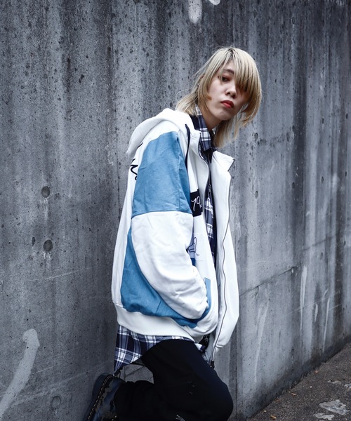AFYF(エーエフワイエフ)の「AFYF VANDALISMDENIM MIX PARKA/ミックスパーカー(パーカー・メンズ・ブラック/ホワイト・FREE)」の22枚目の写真