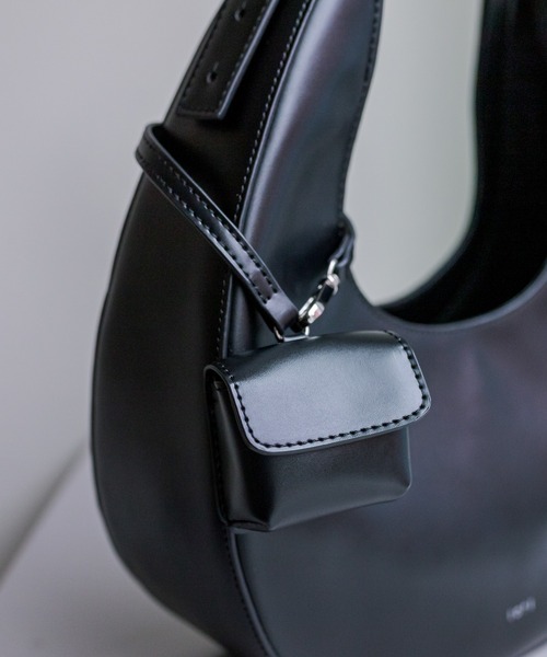 loti(ロティ)の「loti サークルベルトBAG(ショルダーバッグ・レディース・ブラック/ブラウン・FREE)」の13枚目の写真