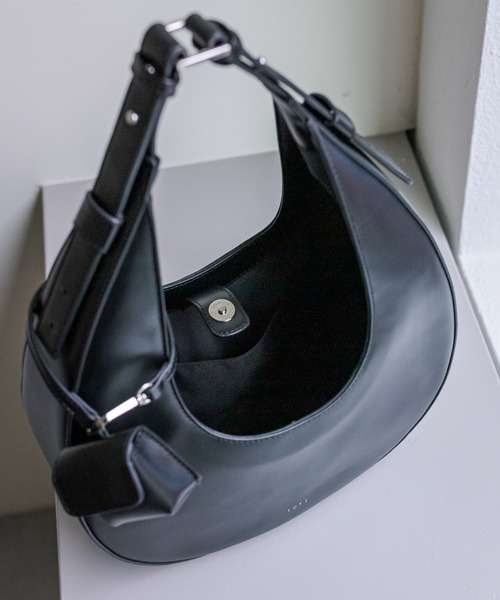 loti(ロティ)の「loti サークルベルトBAG(ショルダーバッグ・レディース・ブラック/ブラウン・FREE)」の15枚目の写真