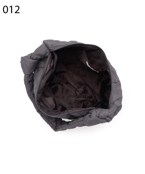 SHOO・LA・RUE（シューラルー）の「◆キルティングビッグショルダーバッグ（ショルダーバッグ・レディース・ベージュ/グレー/ブラック/カーキ・00）」の18枚目の写真