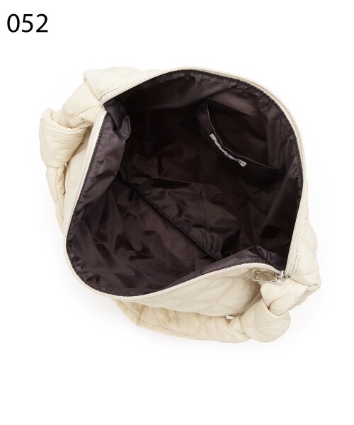 SHOO・LA・RUE（シューラルー）の「◆キルティングビッグショルダーバッグ（ショルダーバッグ・レディース・ベージュ/グレー/ブラック/カーキ・00）」の17枚目の写真