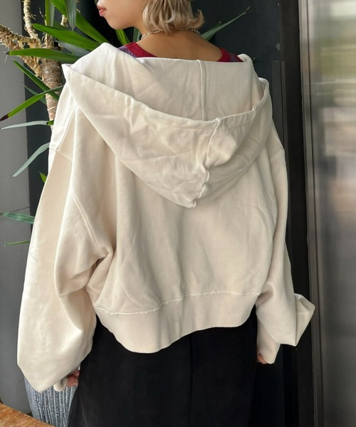 CIAOPANIC（チャオパニック）の「ピグメントスキッパーフーディー/ショート丈パーカー（パーカー・レディース・オフホワイト/マスタード/チャコールグレー・FREE）」の8枚目の写真