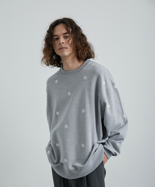 JUNRED（ジュンレッド）の「総柄フラワー刺繍BIGスウェット（スウェット・メンズ・ブラック/ネイビー/グレー・S/M/L）」の3枚目の写真