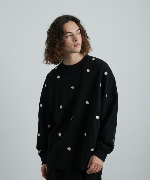 JUNRED（ジュンレッド）の「総柄フラワー刺繍BIGスウェット（スウェット・メンズ・ブラック/ネイビー/グレー・S/M/L）」の2枚目の写真