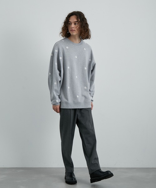 JUNRED（ジュンレッド）の「総柄フラワー刺繍BIGスウェット（スウェット・メンズ・ブラック/ネイビー/グレー・S/M/L）」の5枚目の写真