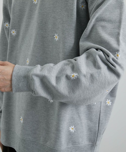 JUNRED（ジュンレッド）の「総柄フラワー刺繍BIGスウェット（スウェット・メンズ・ブラック/ネイビー/グレー・S/M/L）」の12枚目の写真