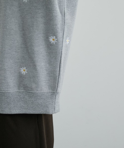 JUNRED（ジュンレッド）の「総柄フラワー刺繍BIGスウェット（スウェット・メンズ・ブラック/ネイビー/グレー・S/M/L）」の9枚目の写真