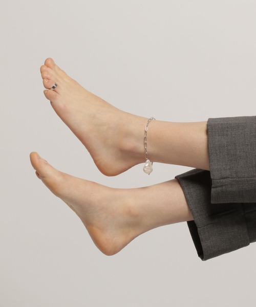 PAS TIERRA(パティエラ)の「【HERE DITAS】IN A ROW Baroque Anklet(アンクレット・レディース・イエローゴールド・FREE)」の6枚目の写真