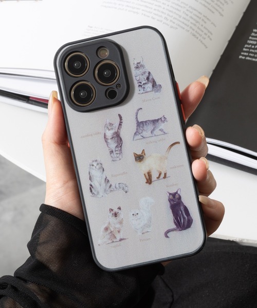 Jubilee（ジュビリー）の「猫デザインアソート　iphone スマホケース カバー 【11/12/12mini/12pro/13/13mini/13pro/SE/14/14pro/15/15pro/16/16pro/16e/17/17pro/Air 対応】（スマホケース/カバー・レディース・その他14/その他4/その他3/その他10/その他12/その他6/その他2/その他8/その他1/その他18/その他9/その他11/その他19/その他13/その他5/その他17/その他7/その他16/その他15/その他21/その他23/D/その他29/その他31/その他34/その他35/C/B/その他26/その他27/その他28/その他30/その他32/その他20/その他33/その他25/A/その他22/その他24・iPhone 7/8/SE(第2/第3世代)/iPhone 11/iPhone 12/iPhone 12 Pro/iPhone 12 mini/iPhone 13/iPhone 13 mini/iPhone 14 Pro/iPhone 13 Pro/iPhone 14/iPhone 15/iPhone 15 Pro/iPhone 16）」の4枚目の写真