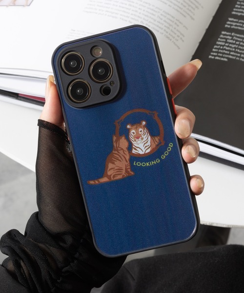 Jubilee（ジュビリー）の「猫デザインアソート　iphone スマホケース カバー 【11/12/12mini/12pro/13/13mini/13pro/SE/14/14pro/15/15pro/16/16pro/16e/17/17pro/Air 対応】（スマホケース/カバー・レディース・その他14/その他4/その他3/その他10/その他12/その他6/その他2/その他8/その他1/その他18/その他9/その他11/その他19/その他13/その他5/その他17/その他7/その他16/その他15/その他21/その他23/D/その他29/その他31/その他34/その他35/C/B/その他26/その他27/その他28/その他30/その他32/その他20/その他33/その他25/A/その他22/その他24・iPhone 7/8/SE(第2/第3世代)/iPhone 11/iPhone 12/iPhone 12 Pro/iPhone 12 mini/iPhone 13/iPhone 13 mini/iPhone 14 Pro/iPhone 13 Pro/iPhone 14/iPhone 15/iPhone 15 Pro/iPhone 16）」の15枚目の写真