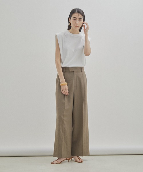 SALON adam et rope'(サロン アダム エ ロペ)の「【UVケア・接触冷感・洗濯耐久】PRIMA VEIL コットンノースリーブTシャツ(Tシャツ/カットソー・レディース・ホワイト/ブラック/カーキ・FREE)」の8枚目の写真