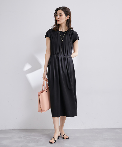 ROPE'（ロペ）の「とろみシルクライク タックギャザーワンピース