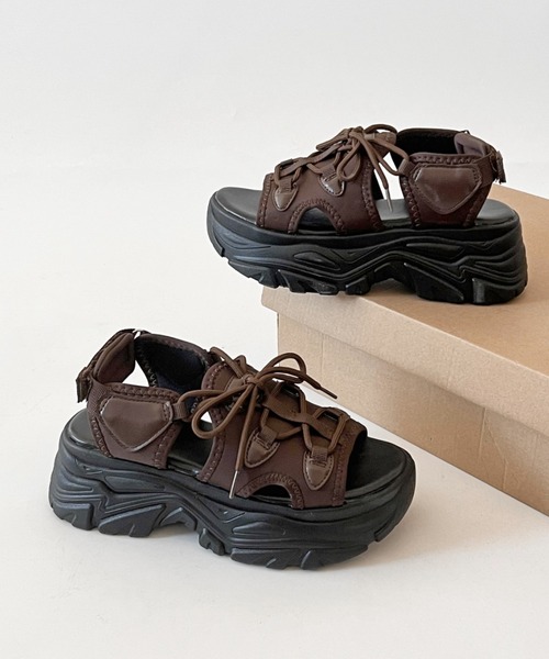 Shoes in Closet(シューズインクローゼット)の「【新色入荷】+6.5㎝ 軽量 厚底 ボリュームソール レースアップ リボン スポーツ サンダル 6357(サンダル・レディース・ベージュ/ホワイト/ブラック×ホワイト/ブラック/ダークブラウン/ホワイト×ブラック/ブラック系その他/ホワイト系その他・S/M/L/LL/3L/XS)」の14枚目の写真