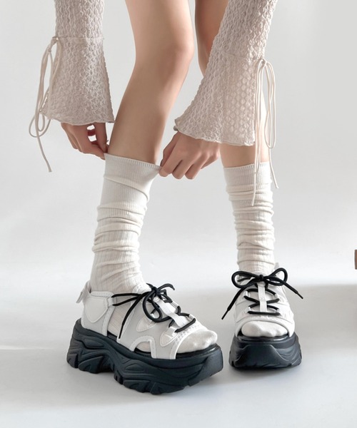 Shoes in Closet(シューズインクローゼット)の「【新色入荷】+6.5㎝ 軽量 厚底 ボリュームソール レースアップ リボン スポーツ サンダル 6357(サンダル・レディース・ベージュ/ホワイト/ブラック×ホワイト/ブラック/ダークブラウン/ホワイト×ブラック/ブラック系その他/ホワイト系その他・S/M/L/LL/3L/XS)」の17枚目の写真