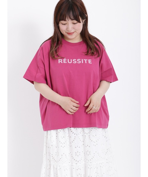 Samansa Mos2(サマンサ モスモス)の「ロゴアソートプリントTシャツ(Tシャツ/カットソー・レディース・オフホワイト/サックスブルー/ピンク/グリーン/チャコール/キナリ・フリ-)」の1枚目の写真