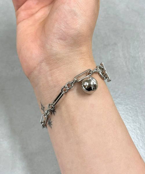 WHO'S WHO gallery（フーズフーギャラリー）の「スリムチェーンブレス（ブレスレット・レディース・シルバー・FREE）」の2枚目の写真