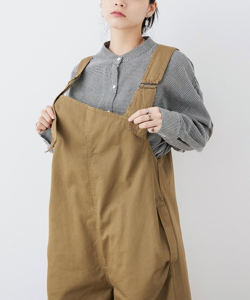 Fashion Letter(ファッションレター)の「大きいサイズ アシメサスペンダー サロペットパンツ(サロペット/オーバーオール・レディース・カーキ/ブラック/ベージュ・M~L/LL~3L/4L~5L)」の4枚目の写真