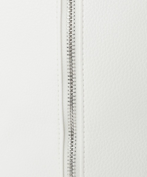 LAKOLE（ラコレ）の「2WAYタックボディバッグ / 965057（ボディバッグ/ウエストポーチ・レディース・ホワイト/ブラック/モカ・FREE）」の17枚目の写真