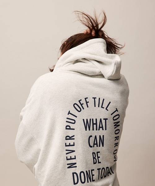 re_k by JUNRED（レクバイジュンレッド）の「re_k by JUNRED / アーチレタリングハーフジップパーカー（パーカー・メンズ・グリーン/チャコールグレー/ライトグレー・S/M/L）」の22枚目の写真