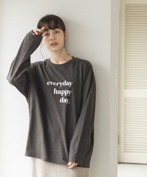 pairmanon(ペアマノン)の「【かぞくおそろい】【大人ユニセックス】オリジナル プリント グラフィック 長袖 Tシャツ(Tシャツ/カットソー・レディース・ベージュ系その他/ブラウン系その他5/ホワイト系その他3/ホワイト系その他/ブラウン系その他3/ブラウン系その他6/ブラック系その他/ベージュ系その他3/ブラック系その他5/ベージュ系その他2・L/M)」の4枚目の写真