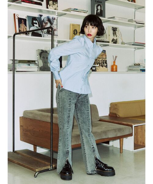 jouetie（ジュエティ）の「ペプラムフィットシャツ（シャツ/ブラウス・レディース・オフホワイト/ブルー/ブラック・MEDIUM）」の10枚目の写真