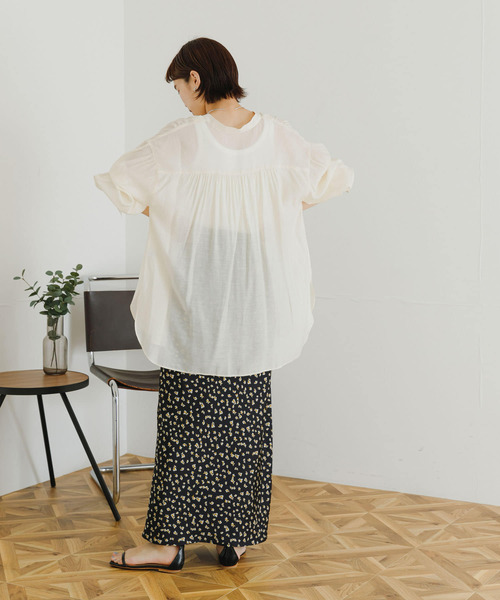 URBAN RESEARCH（アーバンリサーチ）の「シアーギャザーチュニックシャツ（シャツ/ブラウス・レディース・ブラック/オフホワイト/パープル系その他・FREE）」の13枚目の写真