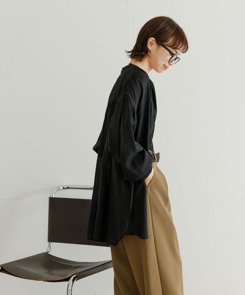 URBAN RESEARCH（アーバンリサーチ）の「シアーギャザー