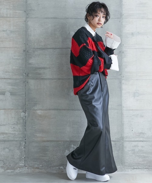 GEVS.(ジェイヴィス)の「<大きいサイズ> フェイクレザータイトマキシスカート GEVS.(スカート・レディース・カーキ/ブラック・L/LL/5L/3L/4L)」の12枚目の写真