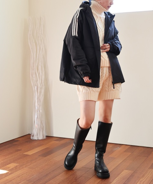 ULEULA(ウルア)の「ライン入りスポーティブルゾン(ブルゾン・レディース・ブラック/ホワイト・FREE)」の9枚目の写真