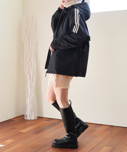 ULEULA(ウルア)の「ライン入りスポーティブルゾン(ブルゾン・レディース・ブラック/ホワイト・FREE)」の10枚目の写真