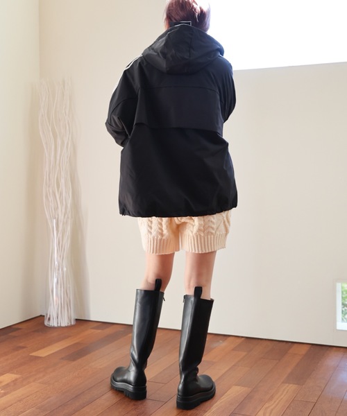 ULEULA(ウルア)の「ライン入りスポーティブルゾン(ブルゾン・レディース・ブラック/ホワイト・FREE)」の12枚目の写真