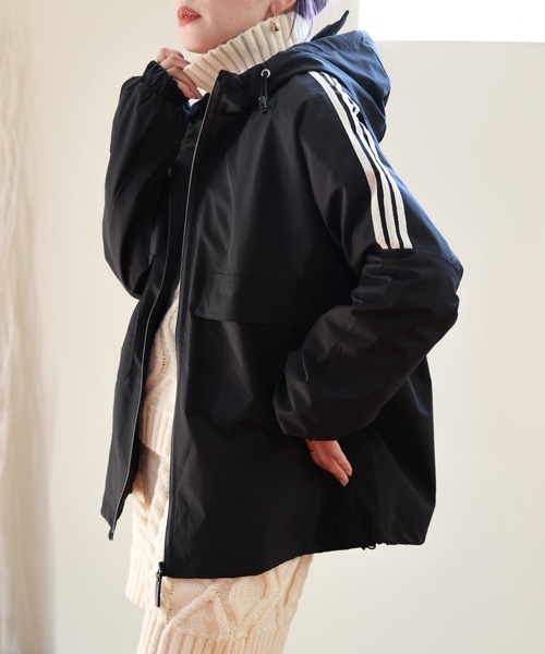 ULEULA(ウルア)の「ライン入りスポーティブルゾン(ブルゾン・レディース・ブラック/ホワイト・FREE)」の6枚目の写真