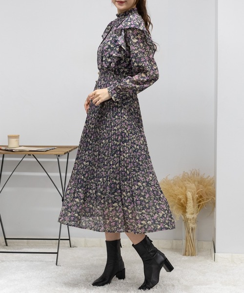 プチハイネック 小花柄 消しプリーツワンピース（ワンピース