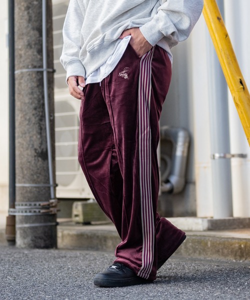 JOHN'S CLOSET(ジョンズクローゼット)の「【13 サイドライン ワンポイント刺繍 ベロアトラックパンツ(その他パンツ・メンズ・ブラウン/ホワイト/ワイン/ブラック・LARGE/MEDIUM)」の20枚目の写真