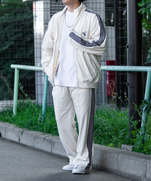 JOHN'S CLOSET(ジョンズクローゼット)の「【13 サイドライン ワンポイント刺繍 ベロアトラックパンツ(その他パンツ・メンズ・ブラウン/ホワイト/ワイン/ブラック・LARGE/MEDIUM)」の16枚目の写真